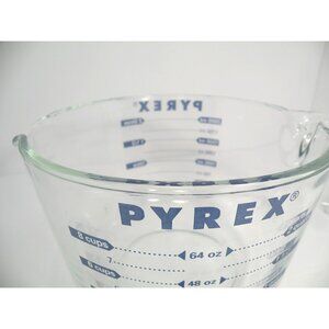 PYREX RARE Blue Vintage all capitol 2 Quart / 8 Cup Glass Measuring Cup With Han